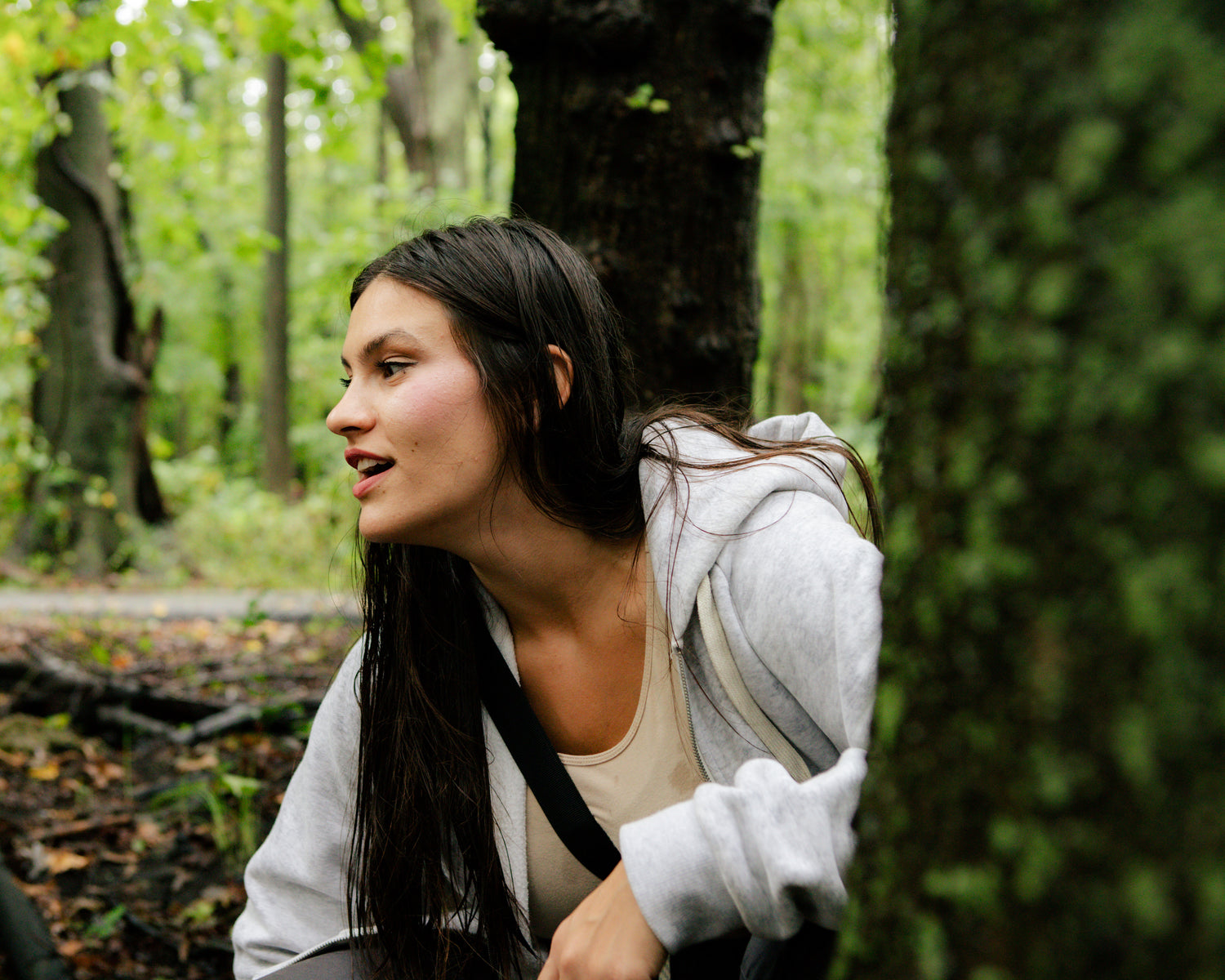 Who is the Glam Gardener? Aly Stoffo, a wild plant and outdoor educator based in New York runs Glam Gardener NYC, an herbal product and outdoor education company. Photo by Dana Golan for the New York Times, How an Urban Forager Spends Her Sundays