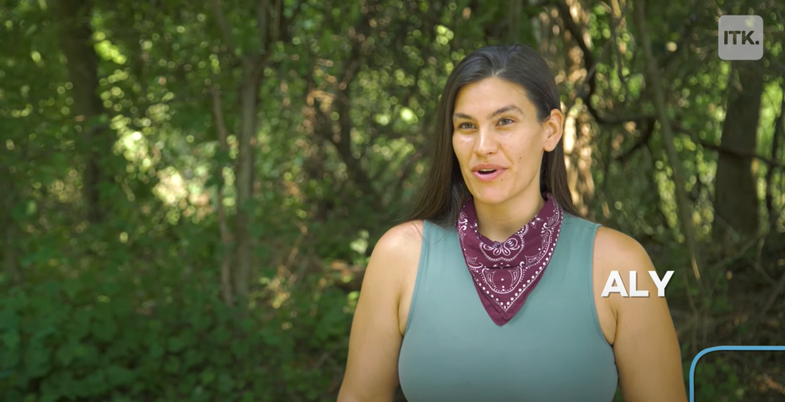 Load video: See how this woman is practicing sustainable minimalism in her own neighborhood by Yahoo&#39;s In The Know featuring Aly Stoffo of Glam Gardener
